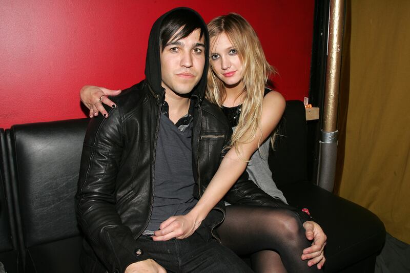 galleries/2013/04/18/kat-von-d-katy-perry-more-bizarre-celebrity-theme-weddings-photos/130417-celeb-wedding-08_gr8v1v
