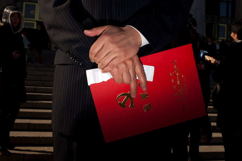 articles/2013/01/20/china-s-risky-path-from-revolution-to-war/130120-li-china-risky-path-tease-embed_u5zmuu