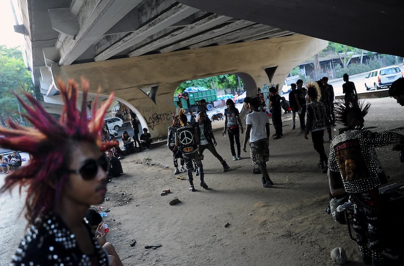 galleries/2014/06/14/burma-s-punk-scene-in-photos/140612-buma-punk7_as56i3