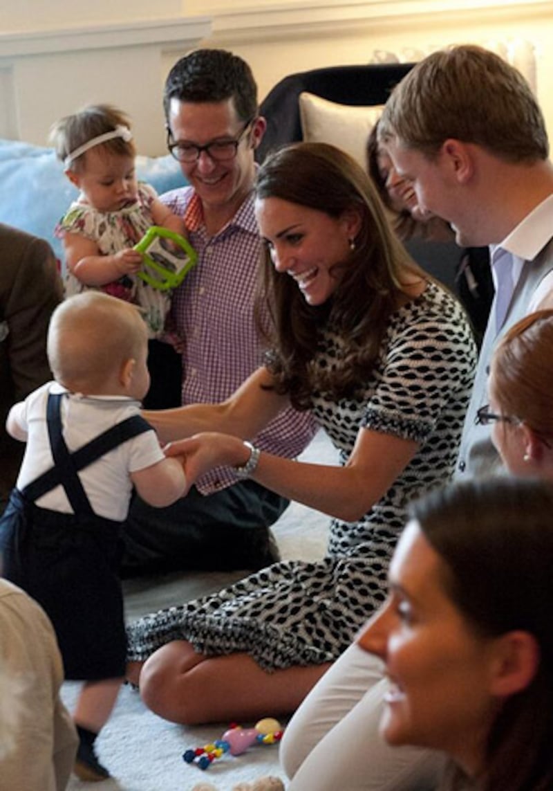 articles/2014/04/08/prince-george-gurgles-his-way-through-first-public-engagement/george-standing_yijwal
