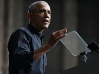 2022-12-02T013354Z_721187608_RC2BXX9XWOIU_RTRMADP_3_USA-ELECTION-GEORGIA-OBAMA_mjv73h
