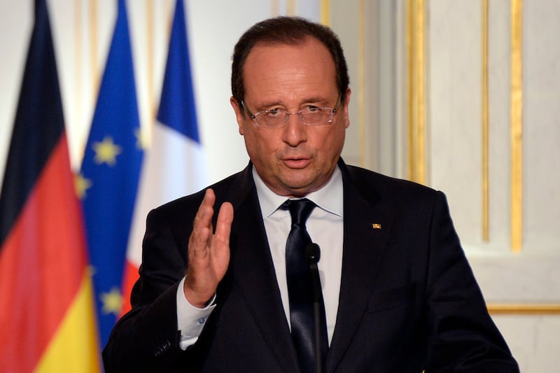 articles/2013/09/04/hollande-should-stand-firm/130904-syria-hollande-bhl-tease_ojkq4g