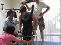 articles/2015/09/23/paralyzed-man-walks-using-brain-power/150923-lytton-para-walking-tease_n8jsth