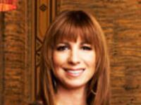 articles/2010/04/28/housewives-amazon-scam/shafrir-jill-zarin-amazon_96969_cdfk1i