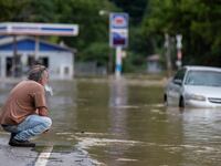 2022-07-28T192752Z_32223153_RC27LV97UBJP_RTRMADP_3_KENTUCKY-FLOODS_hwabnx