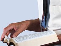 articles/2015/11/08/new-light-on-the-committee-whose-collective-genius-produced-the-king-james-bible/151107-nicolson-king-james-bible-tease_xclz8d