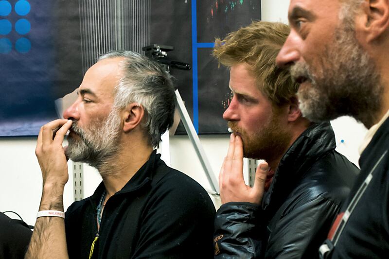 articles/2013/12/17/check-out-prince-harry-s-massive-new-polar-beard/131217-prince-harry-south-pole-sykes-tease_kfxt93