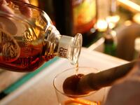 articles/2014/03/29/hillbilly-heaven-the-history-of-small-batch-bourbon/140328-excerpt-bourbon-tease_sgl5in