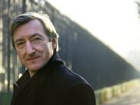 articles/2013/09/25/one-relishes-the-pain-julian-barnes-memoir-of-grief/130925-begley-barnes-life-tease-embed_ubpwvy