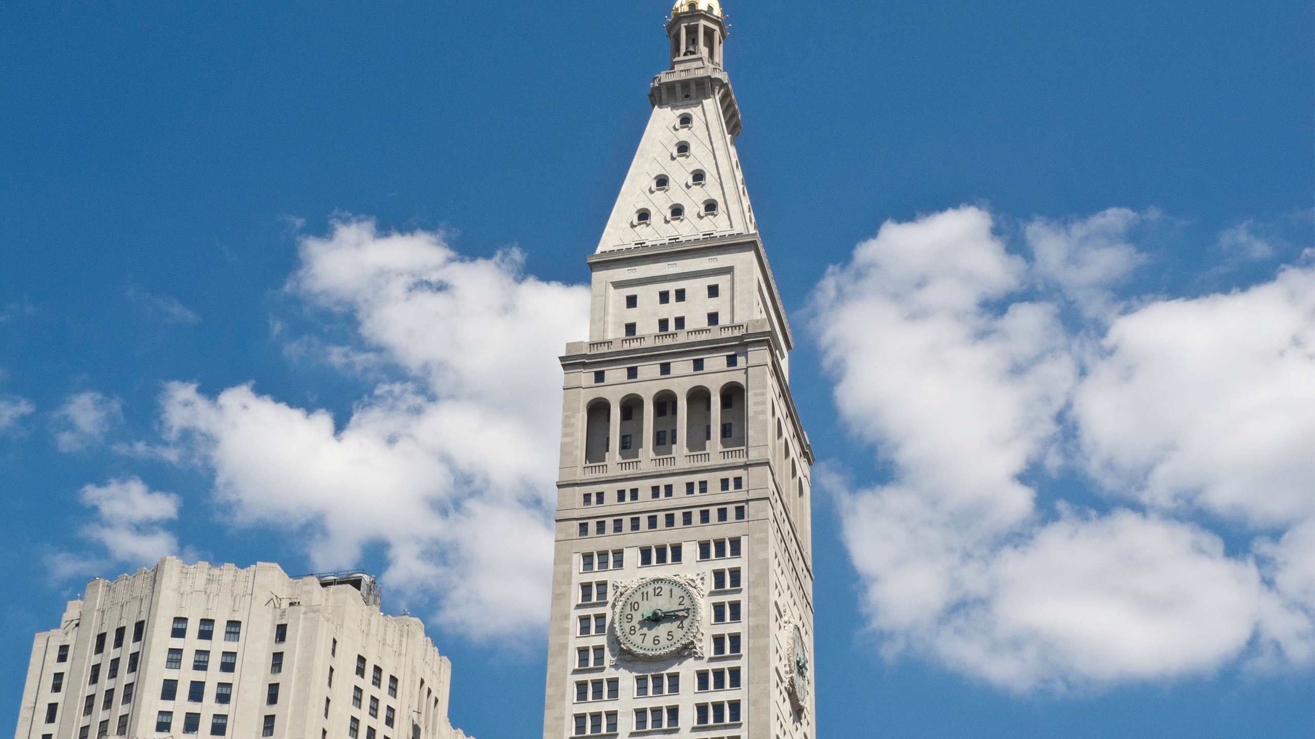 articles/2016/03/27/this-was-almost-new-york-s-tallest-building/160326-berg-metro-north-tease_e4wvpw