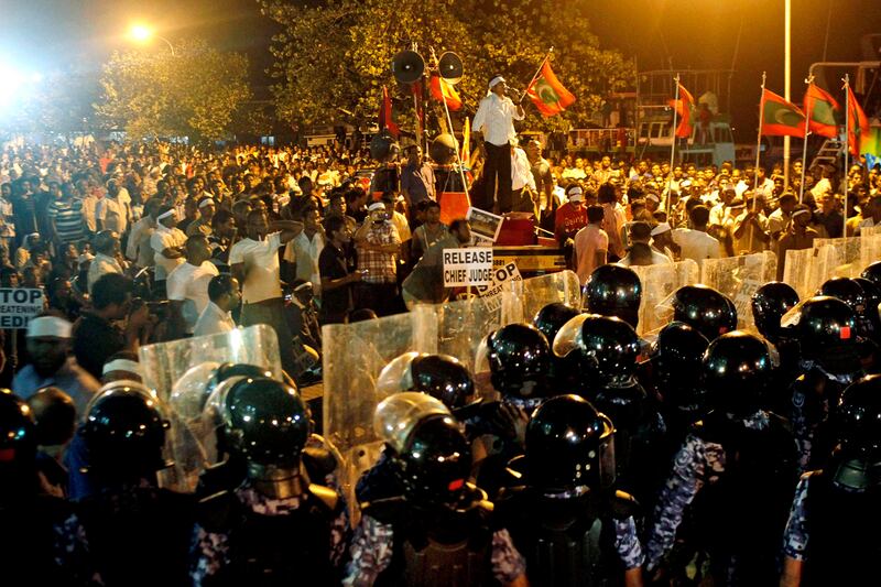 articles/2012/02/09/in-the-maldives-a-coup-in-paradise/a-coup-in-paradise-chakrabarti_o2ku41