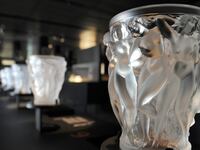 The making process of a crystal piece is shown at the Lalique museum in Wingen-sur-Moder, eastern France, on June 23, 2011. The museum dedicated to Rene Lalique (1860-1945), will be inaugurated by French minister of Culture, Frederic Mitterrand, on July 1st. AFP PHOTO / PATRICK HERTZOG (Photo by Patrick HERTZOG / AFP) (Photo by PATRICK HERTZOG/AFP via Getty Images)