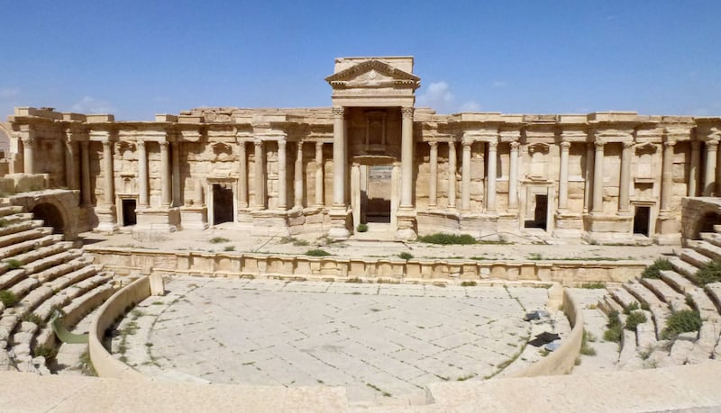 galleries/2016/03/27/the-ruins-of-palmyra-left-behind-by-isis/160327-palmyra-syria-04_x01mtv