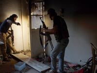 articles/2013/08/28/let-it-bleed-no-american-action-can-resolve-the-syrian-conflict/130828-dickey-syria-tease-embed_t5m6hy