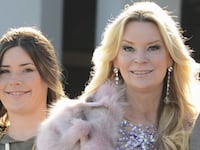 articles/2015/06/14/the-queen-of-versailles-death-mystery-a-fallen-heiress-and-a-family-under-fire/150613-schwab-versailles-funeral-tease_fqgri8
