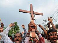 articles/2013/09/27/a-global-slaughter-of-christians-but-america-s-churches-stay-silent/130926-powers-christian-pakistan-tease_psnc0v