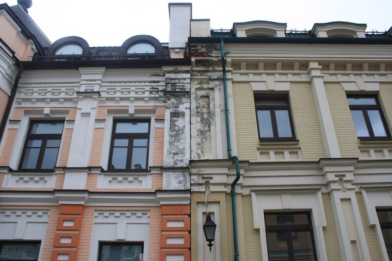 articles/2016/09/04/the-oligarch-ghost-town-of-kiev/160903-O-Connor-Ghost-Town-of-Kiev-embed6_enb2t5