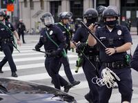 2020-05-31T000000Z_105391390_RC2HZG9IVY0A_RTRMADP_3_MINNEAPOLIS-POLICE-PROTESTS-LOS-ANGELES_n6a3cp