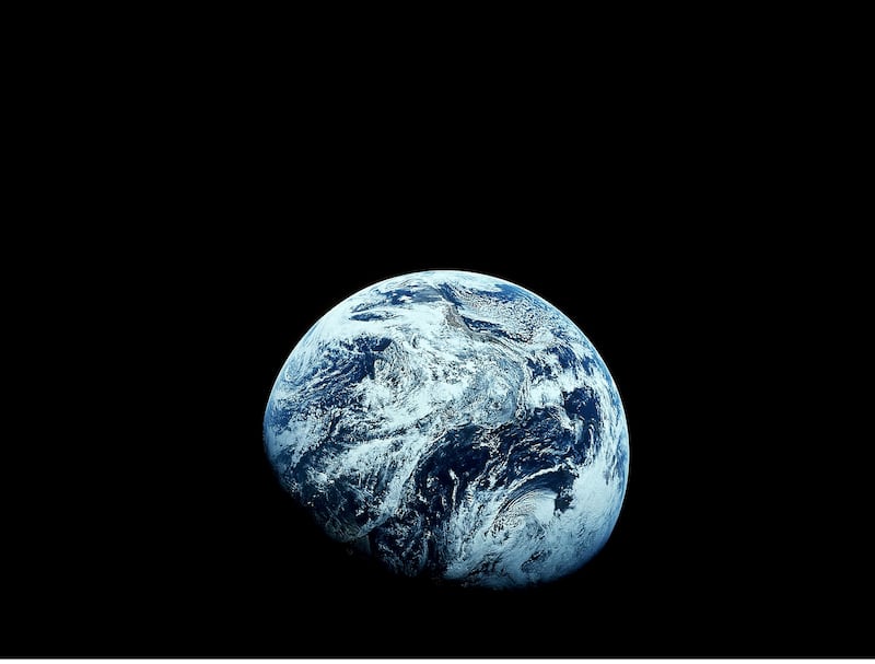 articles/2012/12/11/plague-or-plenty-new-report-envisions-the-world-in-2030/world-2030-lake_yzzowk