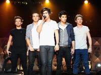 articles/2014/09/26/one-direction-fans-attack-the-daily-show-like-terrorists-to-defend-zayn/140926-one-direction-tease_mwefhc