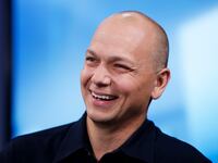 articles/2012/12/03/apple-branches-out-how-d-they-do/strochlic-apple-execs-fadell_tbuweo