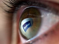 articles/2014/06/06/patient-s-std-diagnosis-posted-on-facebook/140606-sepkowitz-facebookstd-tease_paz1al