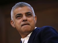 180113-trump-protesters-london-mayor-cheat_jq4ahf