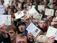 articles/2014/05/12/russia-rakes-in-the-votes-in-eastern-ukraine-referendum/140511-dettmer-ukraine-tease_aeq9mx