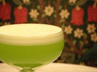 articles/2016/03/27/make-these-incredible-edible-egg-cocktails/160518-rothbaum-easter-crunk-tease_f8c03d