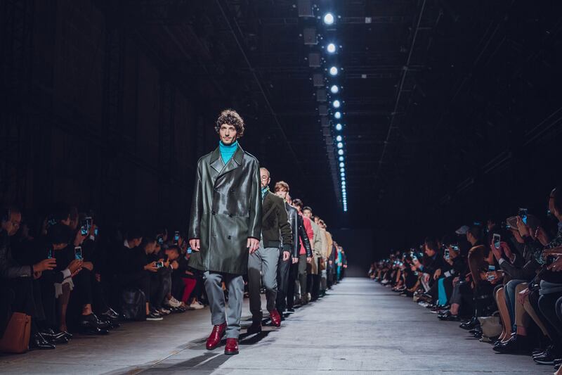 articles/2016/10/17/hermes-in-tokyo/161016-Ramirez-Brown-runway-embed_oxjzbc