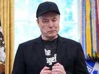 Musk had bruising around his eye during his final Oval Office appearance, which he said was a result of "horsing around" with his son.