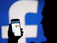 180111-facebook-news-feed-overhaul-cheat_pvnaia