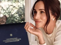 Meghan promoting her $148 advent calendar.