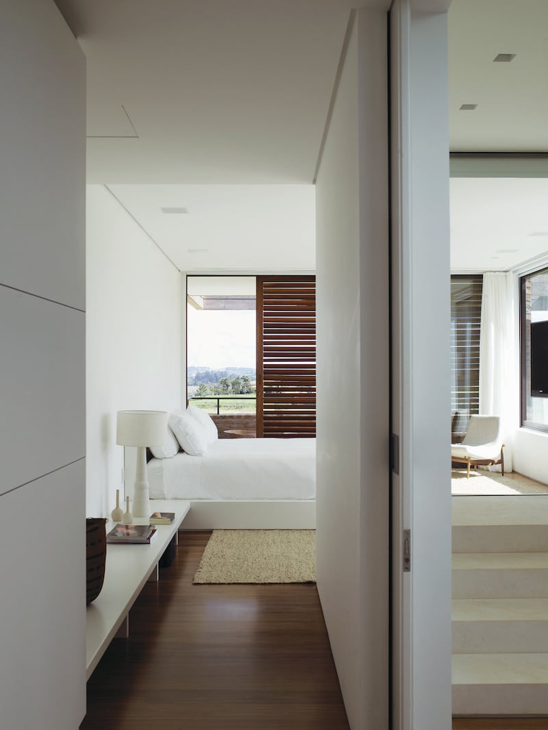 galleries/2014/06/06/omg-i-want-this-house-quinta-da-baroneza-brazil/140721-omg-casa-gal08_hjwslu