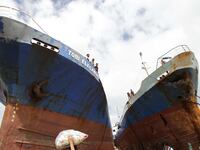 galleries/2013/11/08/monster-typhoon-haiyan-barrels-into-philippines-photos/131110-typhoon1_vn36o1