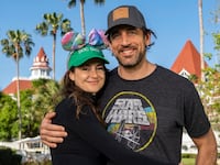 Shailene-Woodley-and-Aaron-Rodgers286__zebfkw