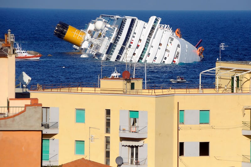 articles/2015/02/11/costa-concordia-captain-convicted-on-32-counts-of-manslaughter/italian-cruise-ship-nadeau_evrddh