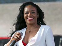 articles/2015/09/04/why-we-can-t-tune-out-azealia-banks/150903-williams-banks-tease_yrrcab