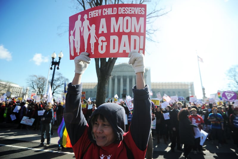 articles/2014/04/24/opposing-gay-marriage-doesn-t-make-you-a-crypto-racist/140423-rauch-gay-tease_liitvx