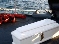 articles/2014/09/15/hundreds-of-migrants-are-reported-drowned-by-traffickers-near-malta/140915-nadeau-murder-tease_ih5dx6