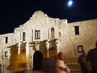 200617-sommer-the-alamo-antifa-hero_tdykq9