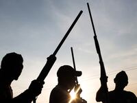 articles/2015/05/13/vigilantes-vs-assassins-on-mexico-s-heroin-highway/150512-kryt-mexico-tease_qltjvx