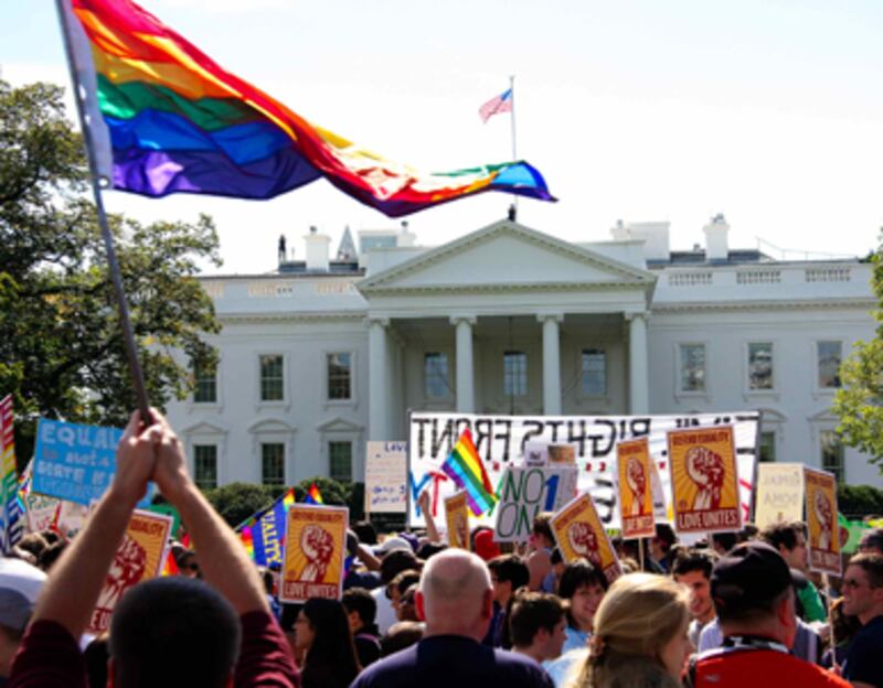 articles/2011/04/30/white-house-hosts-transgender-activists/white-house-transgender_176883_imbedi