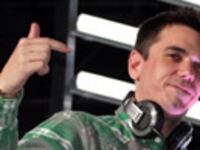 articles/2009/08/31/the-last-days-of-dj-am/davis-dj-am_46450_grdmx4
