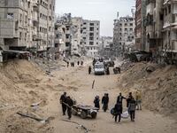 Residents returning to homes in Khan Yunis following Israel’s withdrawal—Hamas says it is studying the latest ceasefire proposal.