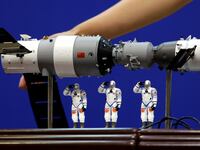 180401-chinese-space-station-arrival-cheat_moo3zv