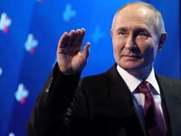 Vladimir Putin has ordered tactical nuclear weapons drills in response to “provocative statements” and threats from Western officials, the Russian Defense Minister says.