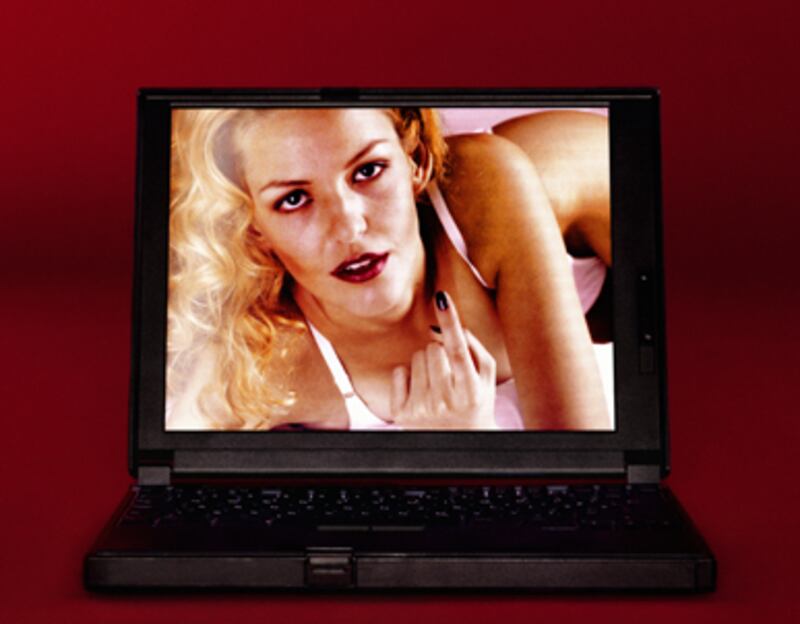 articles/2010/10/25/spouses-it-guys-google-and-others-with-access-to-your-porn-surfing/weber-porn_136372_brskkm