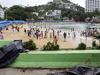 articles/2016/03/05/acapulco-tourist-mecca-and-cartel-murder-capital/160304-mcgahan-cartel-land-tease_lsgmxd