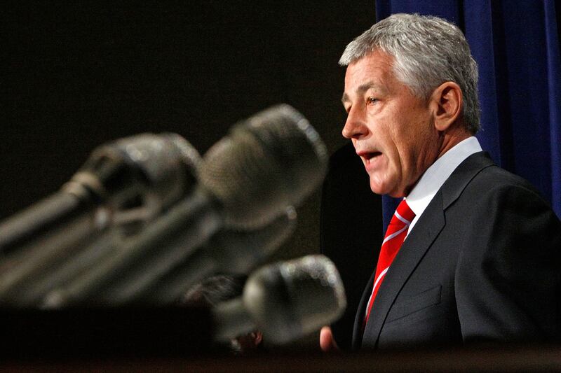 articles/2012/12/20/president-obama-needs-to-defend-chuck-hagel-if-he-is-nominated-for-secretary-of-defense/beinart-obama-defend-hagel-tease-embed_p0cyjm